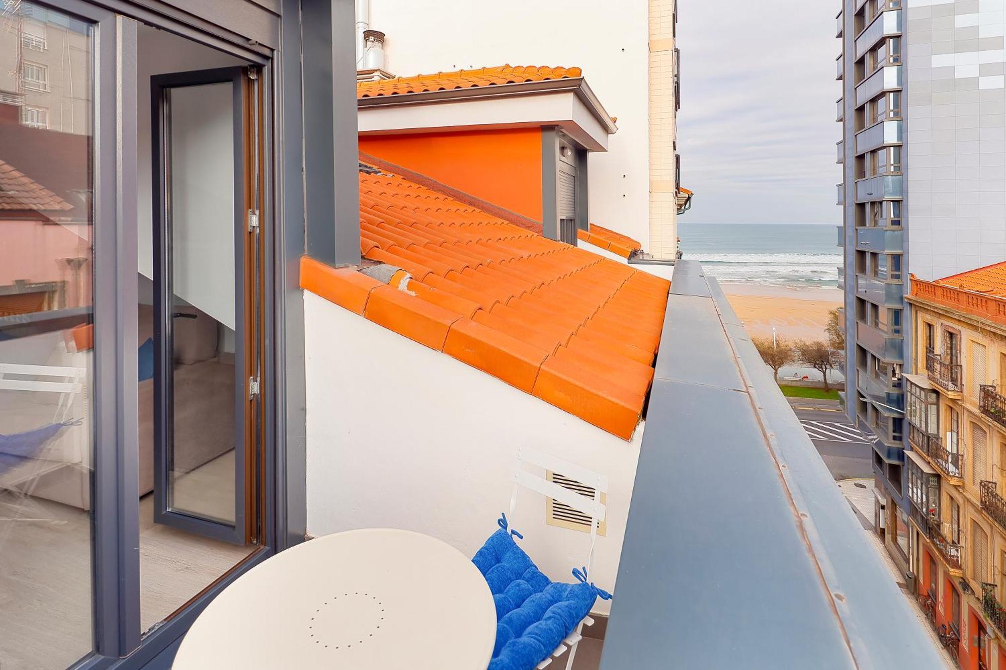 Atico Con Terraza En Playa De San Lorenzo Gijón Extérieur photo